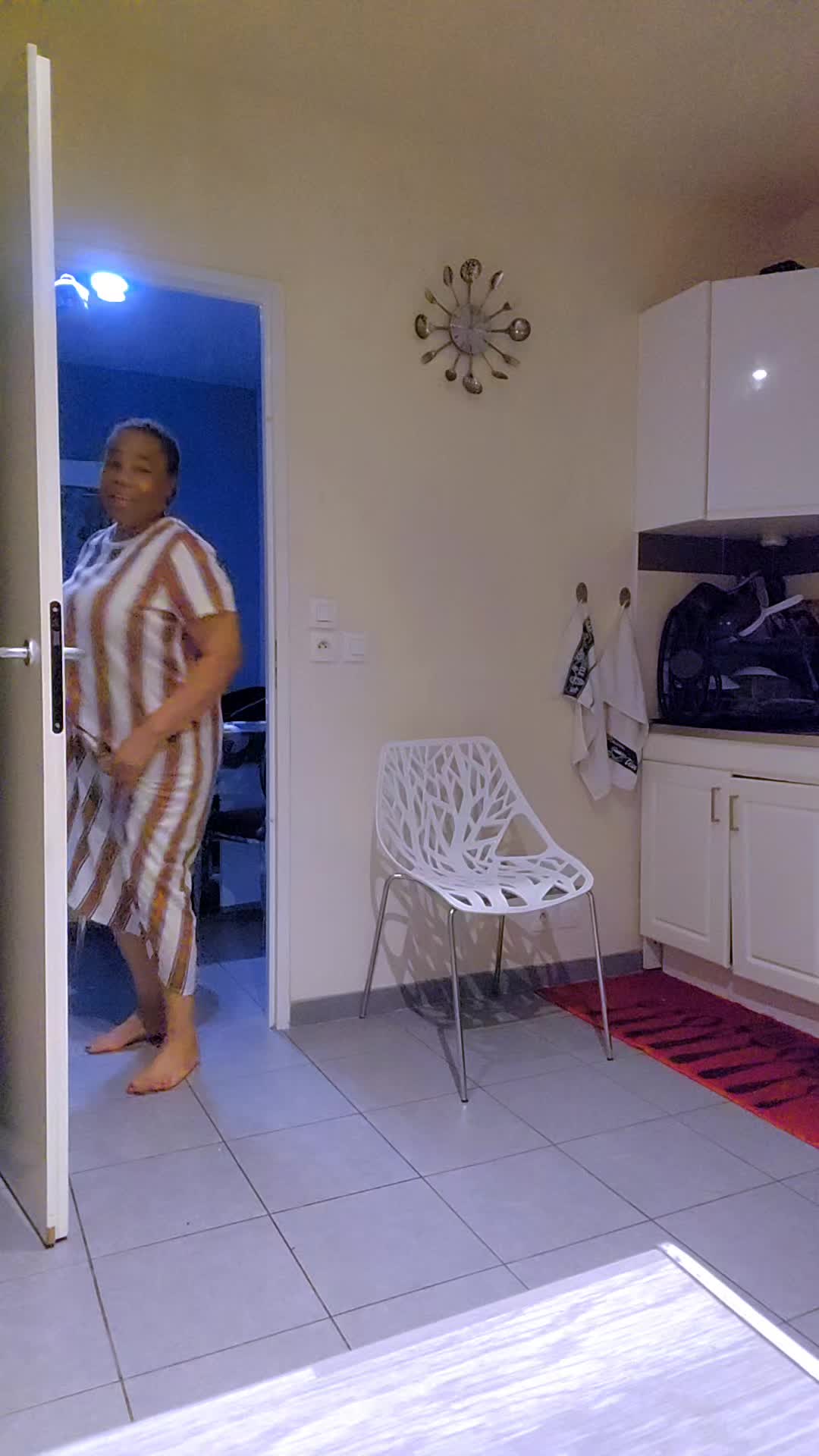@Julia Bomongo mama ba gaulois