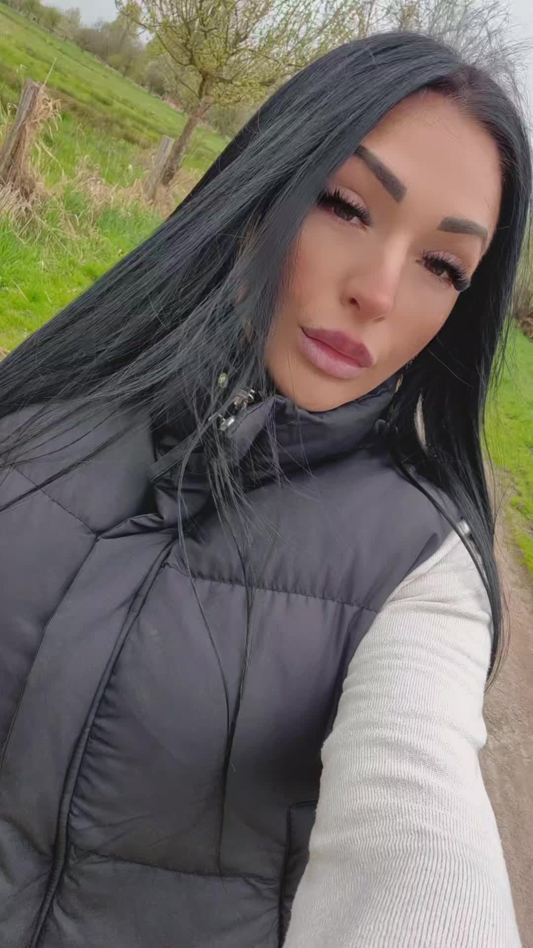 @Beniken93