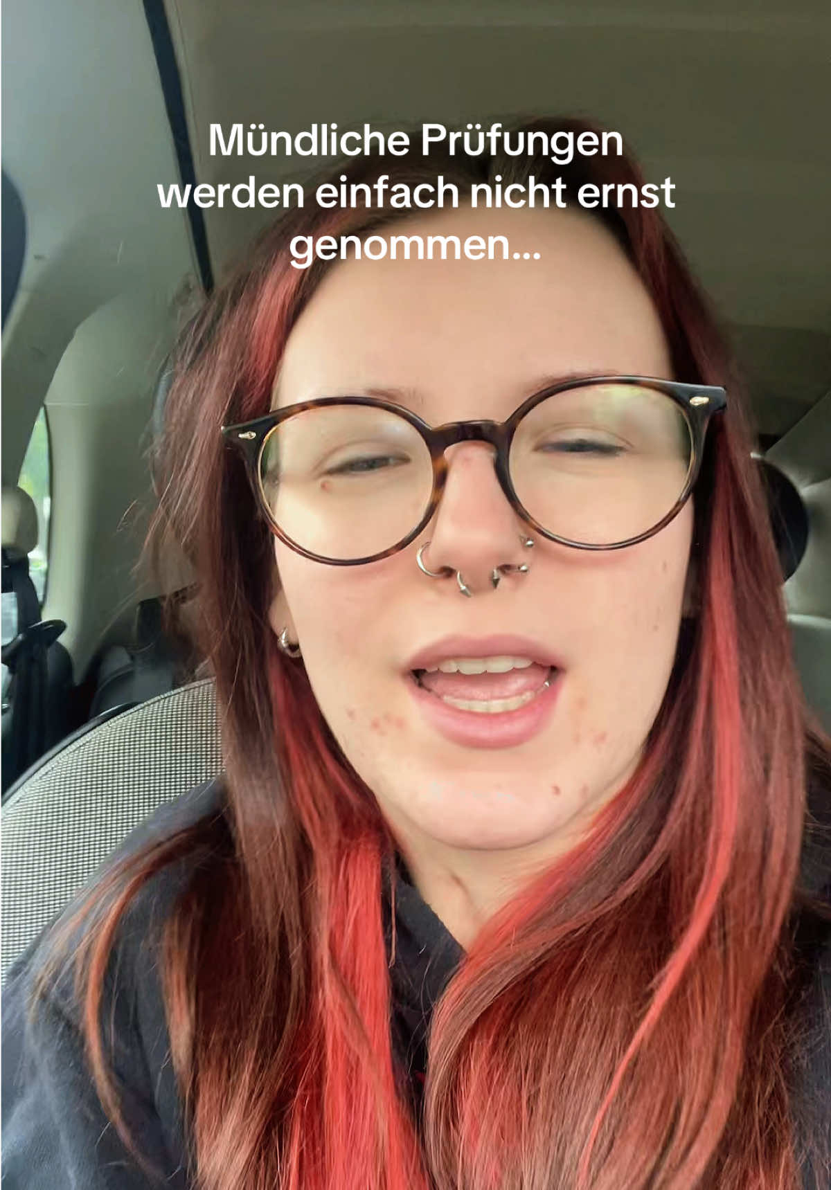 @nicole