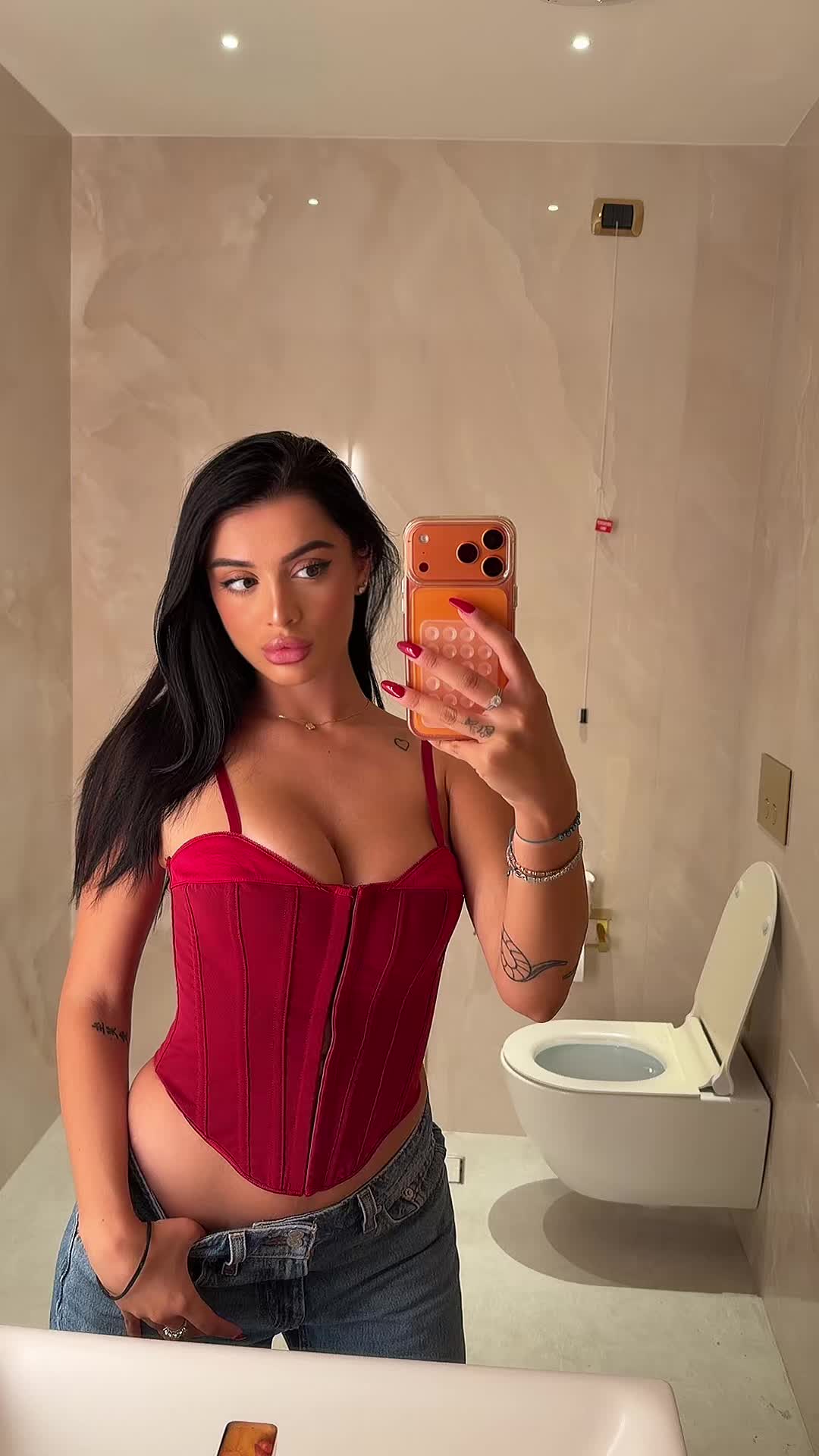 @Kiaranikolli