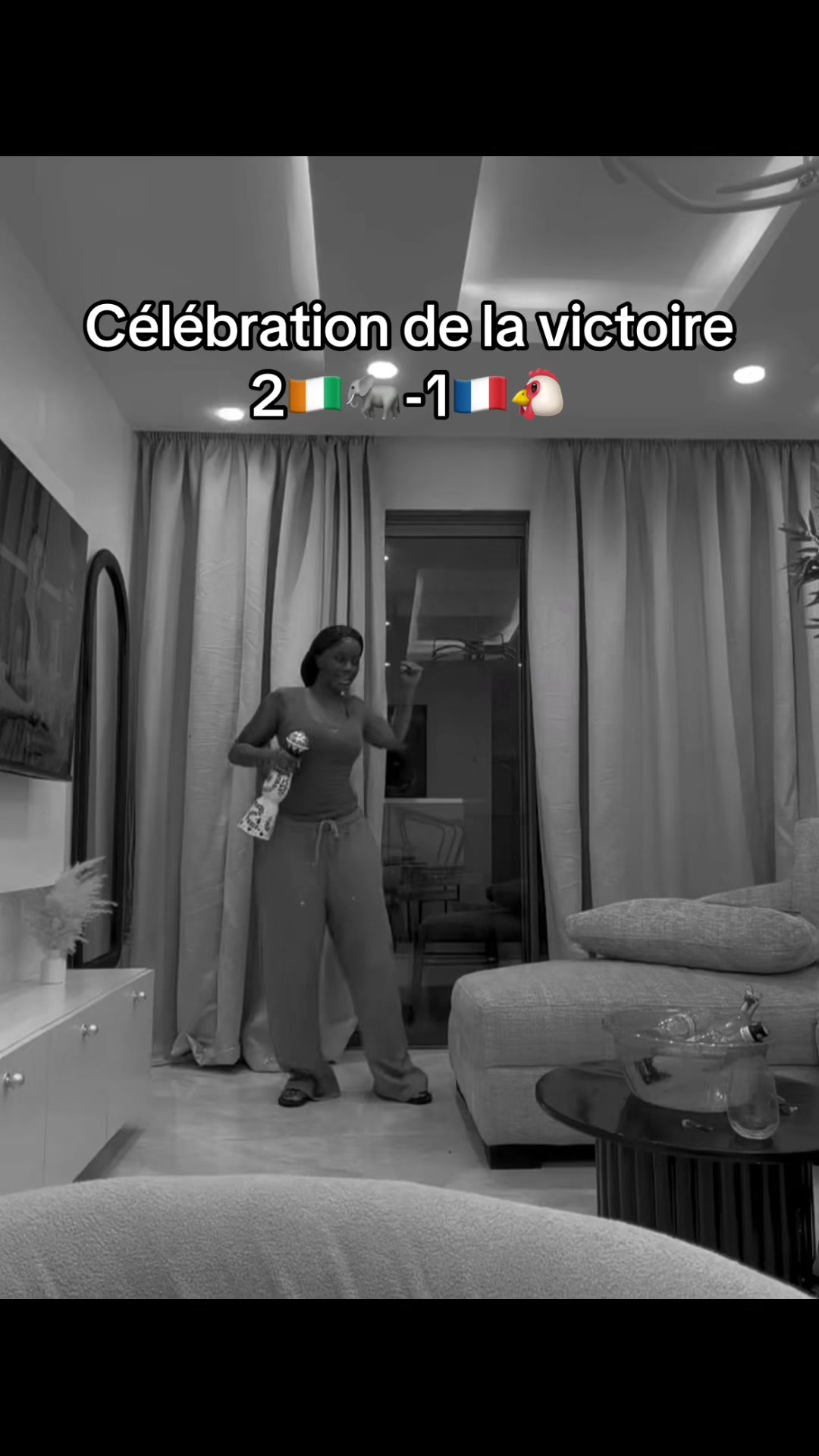 @📸LOGBOOO M&Eacute;DIA 🎥