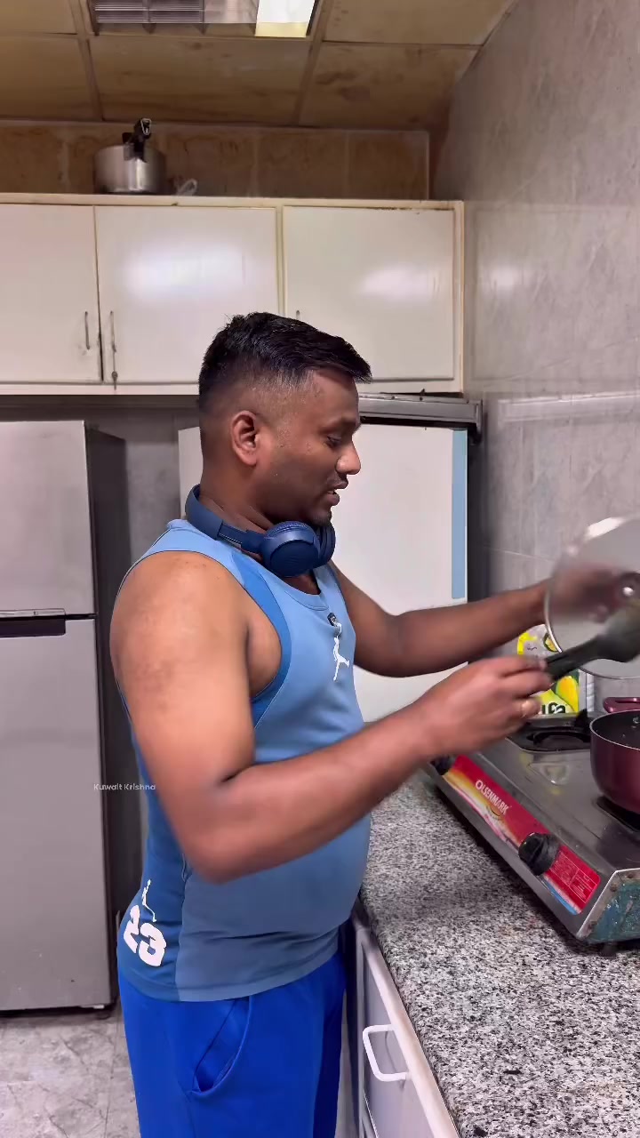 @RJ Hafeez Vlogs