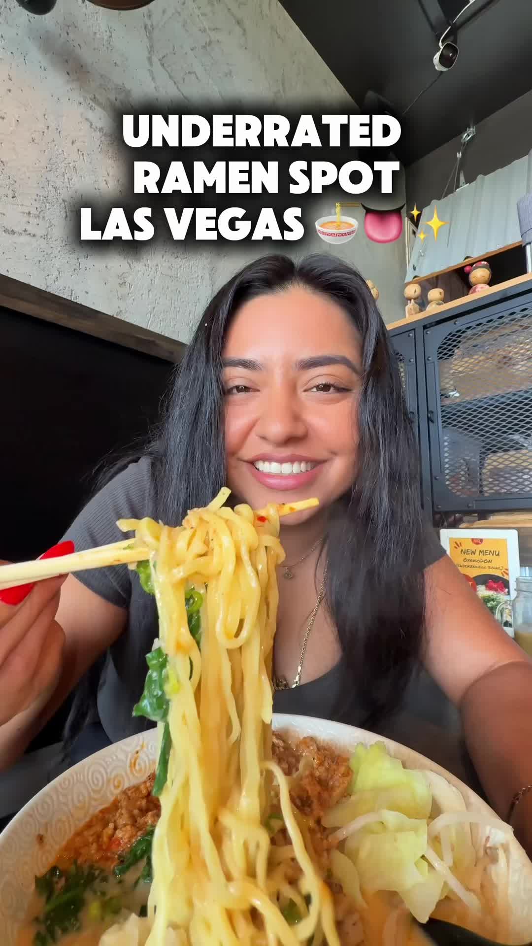 @LasVegasChicas