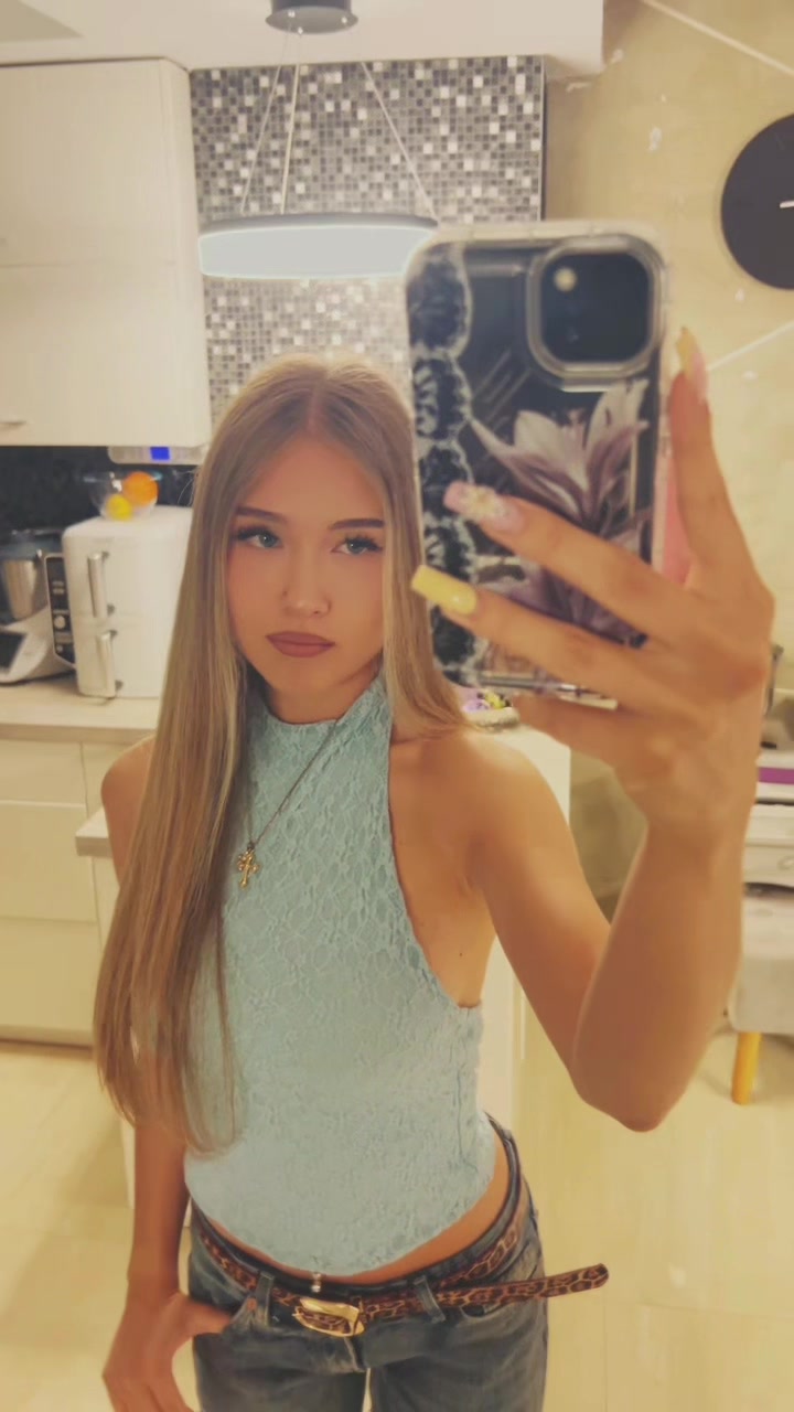 @𝓐𝓶𝓮𝓵𝓲𝓪