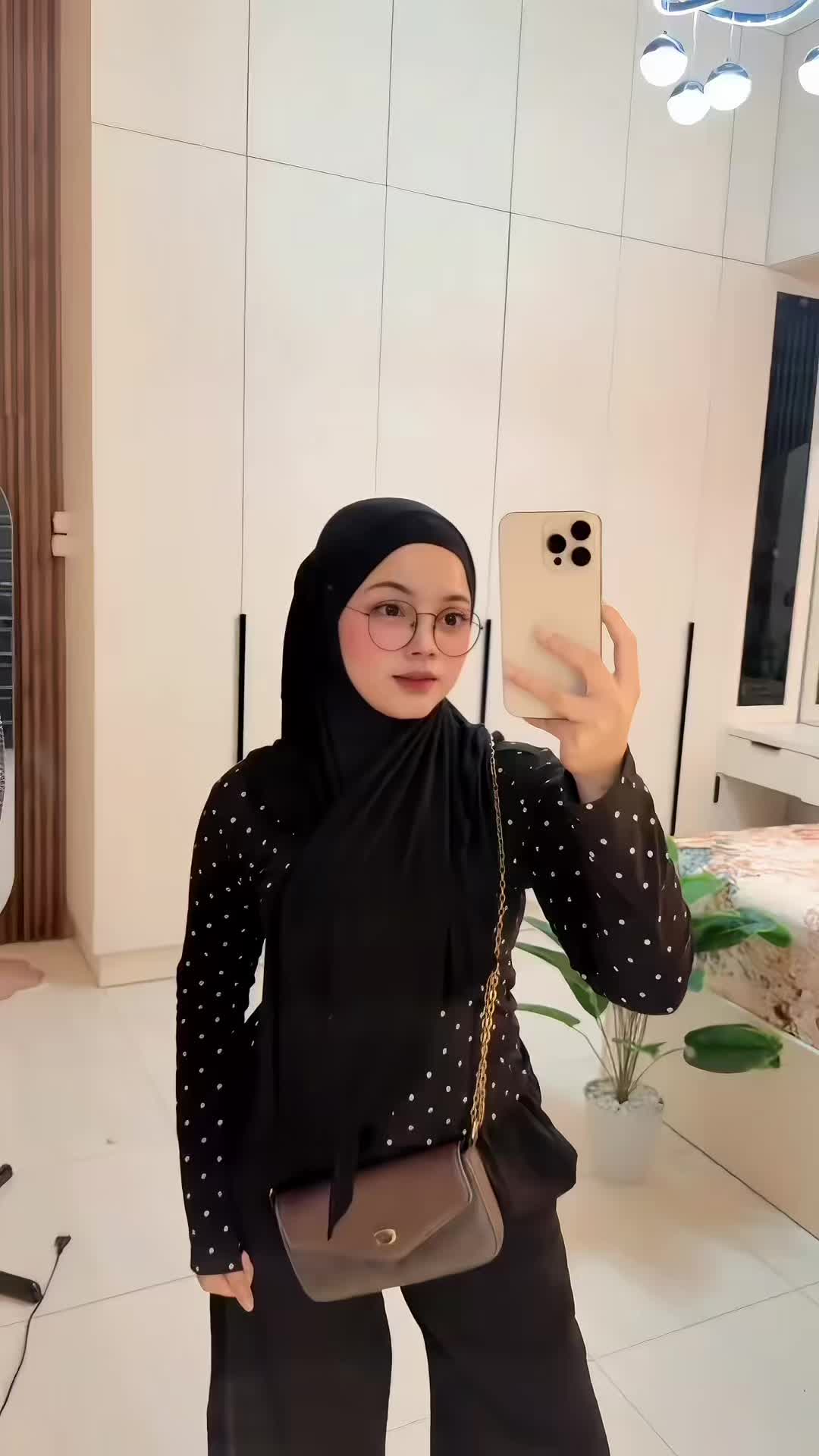 @cutkina_
