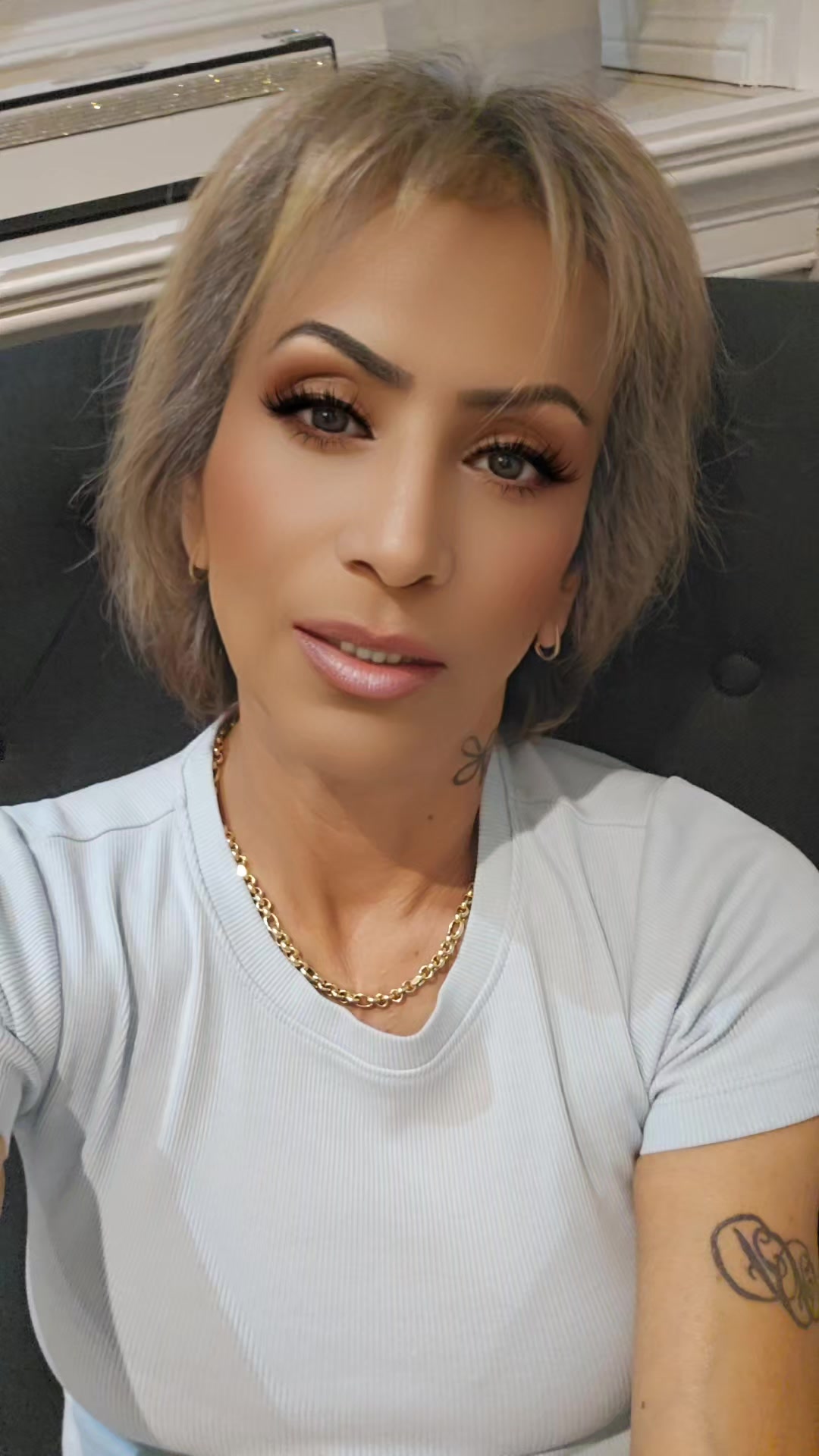 @Dee