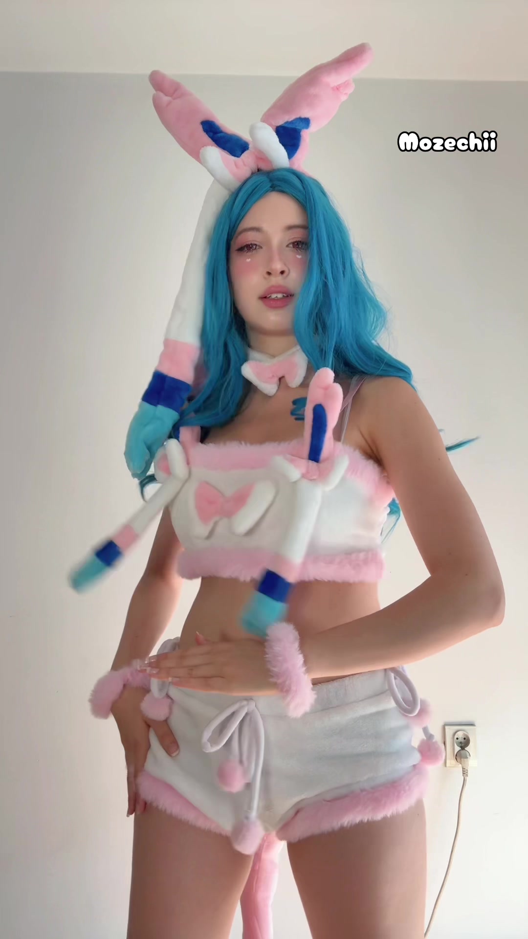 @Mozechii