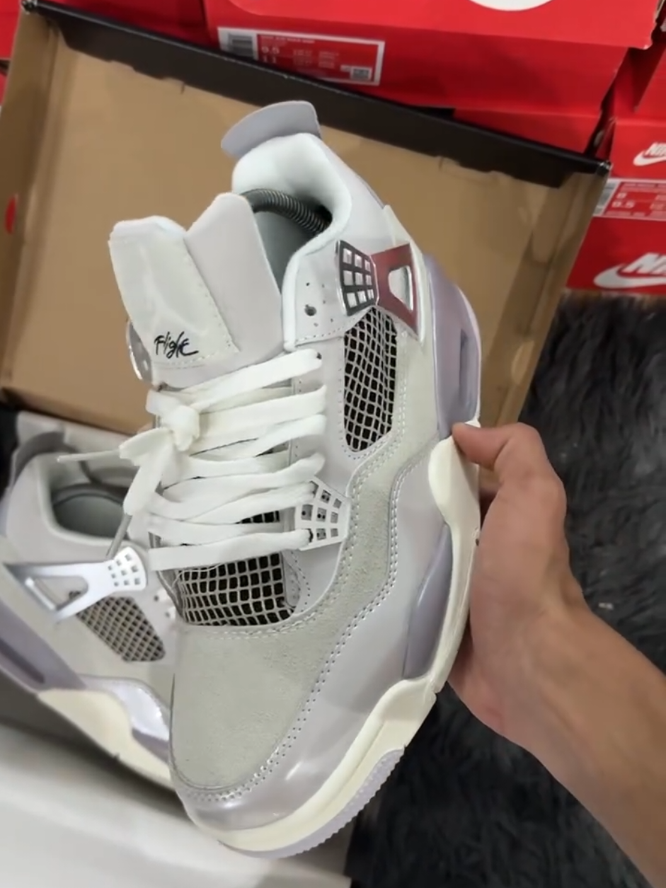 @Monarchy Sneakers