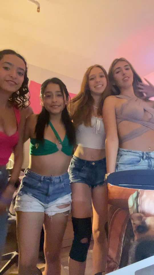 @lyndsay_devargas