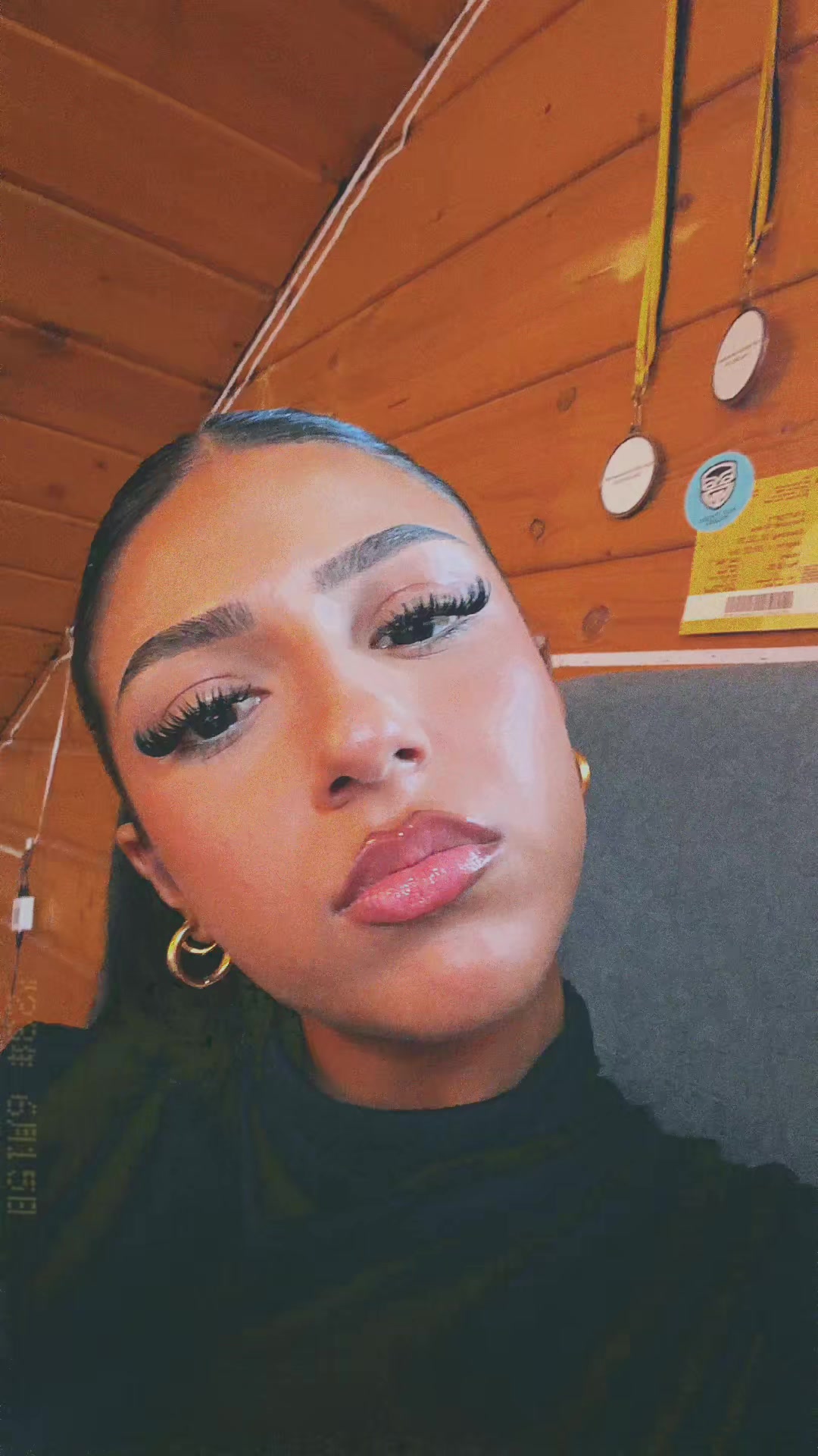 @LiveTina250k