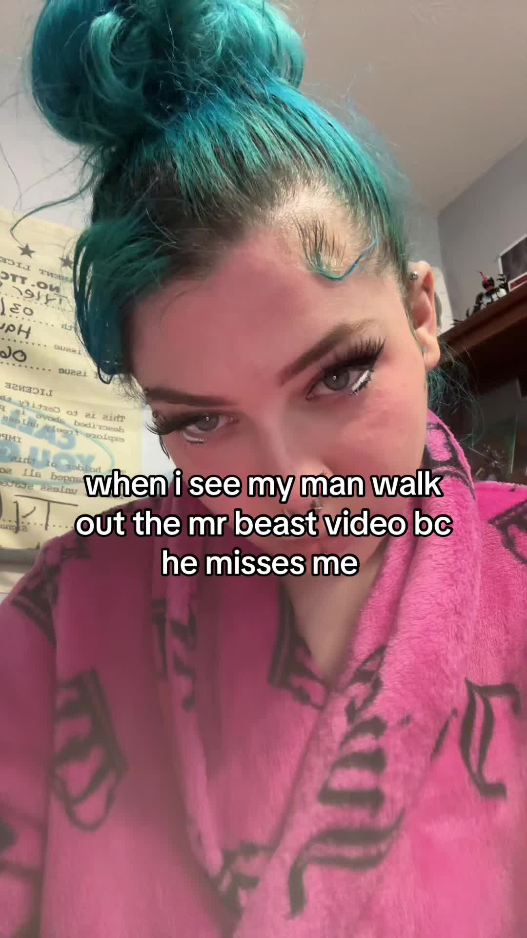 @mshellolitty