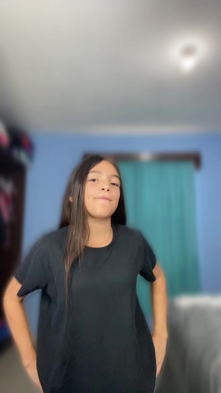 @Alis👩🏻👤