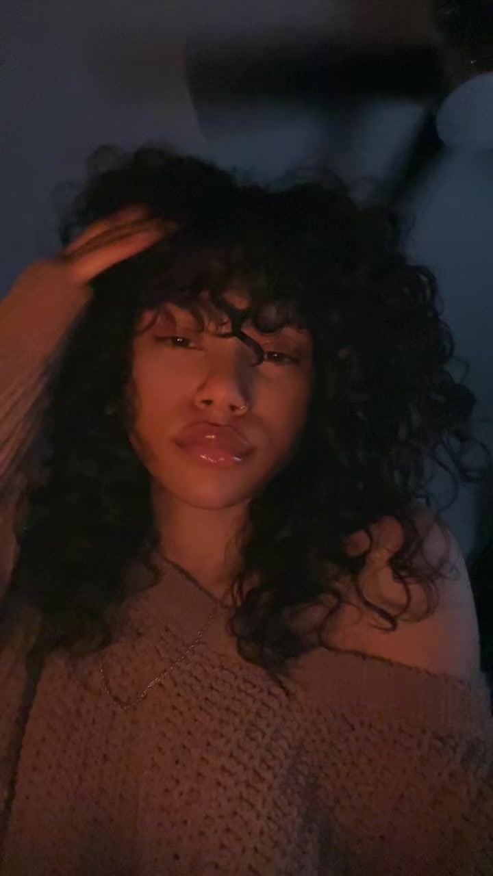 @layla…