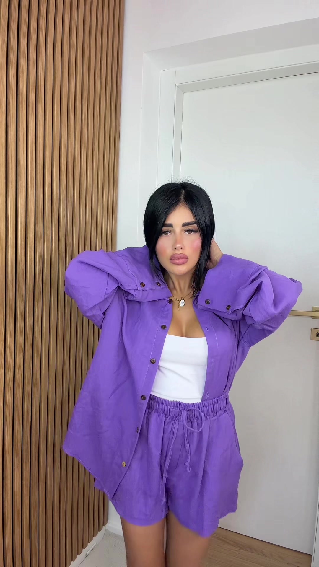 @Iconic look