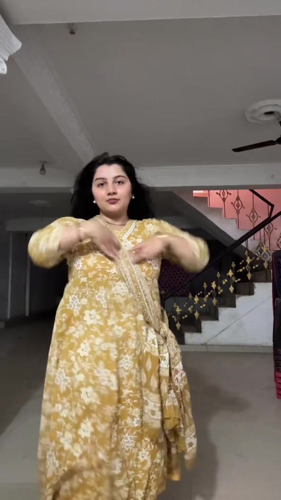 @sneha ꩜⋆.