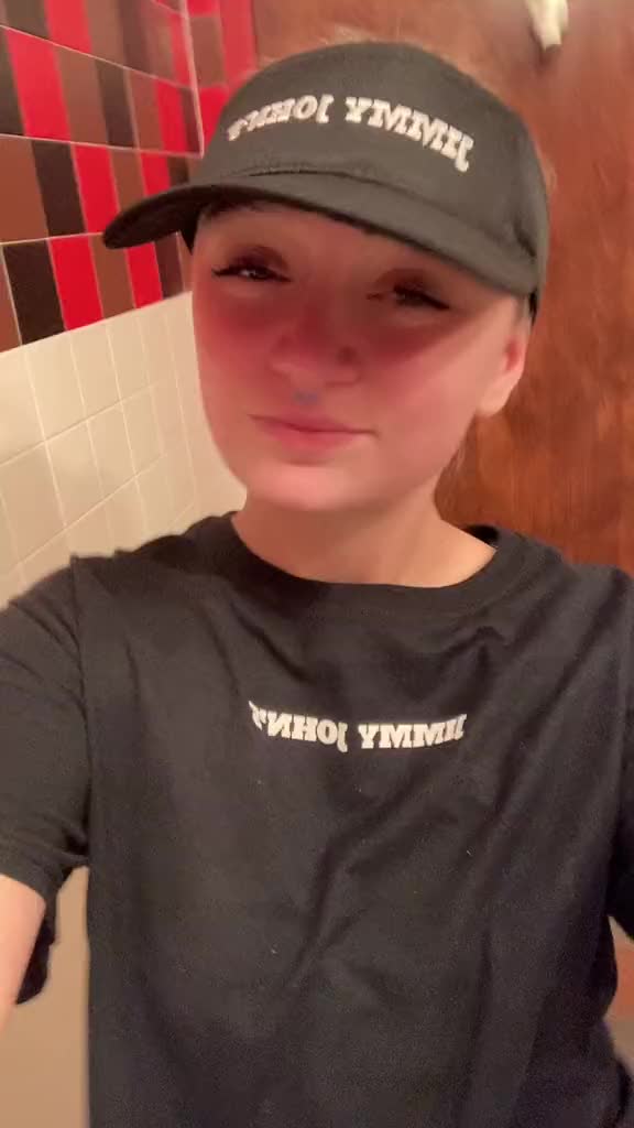 @😻