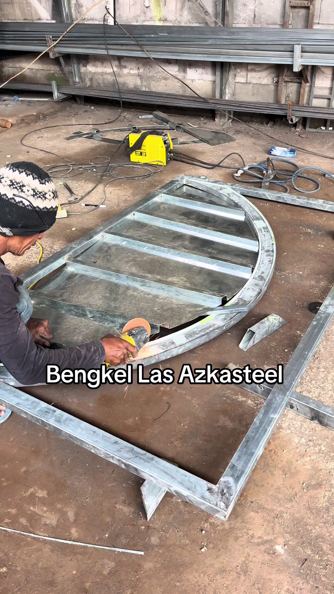 @Bengkel Las Azkasteel