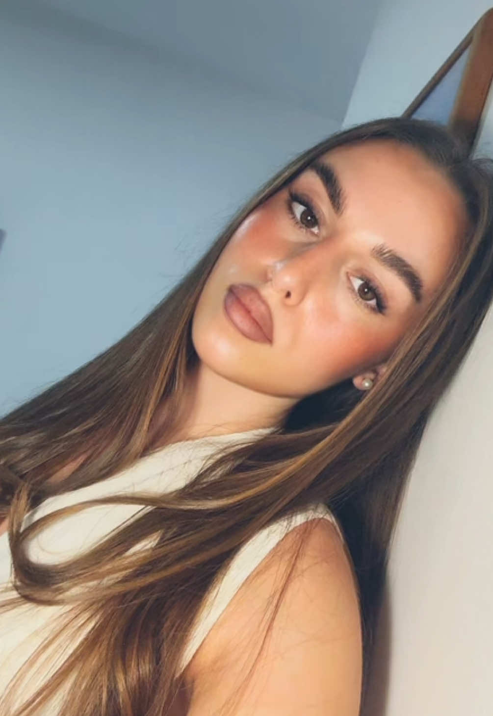 @anastasija ྀི