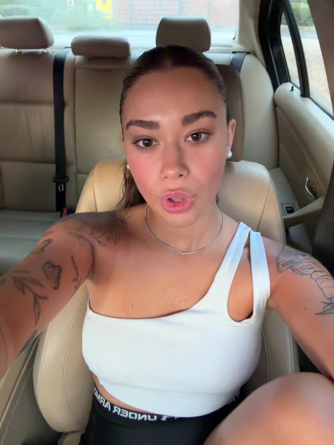 @asiaaapirro