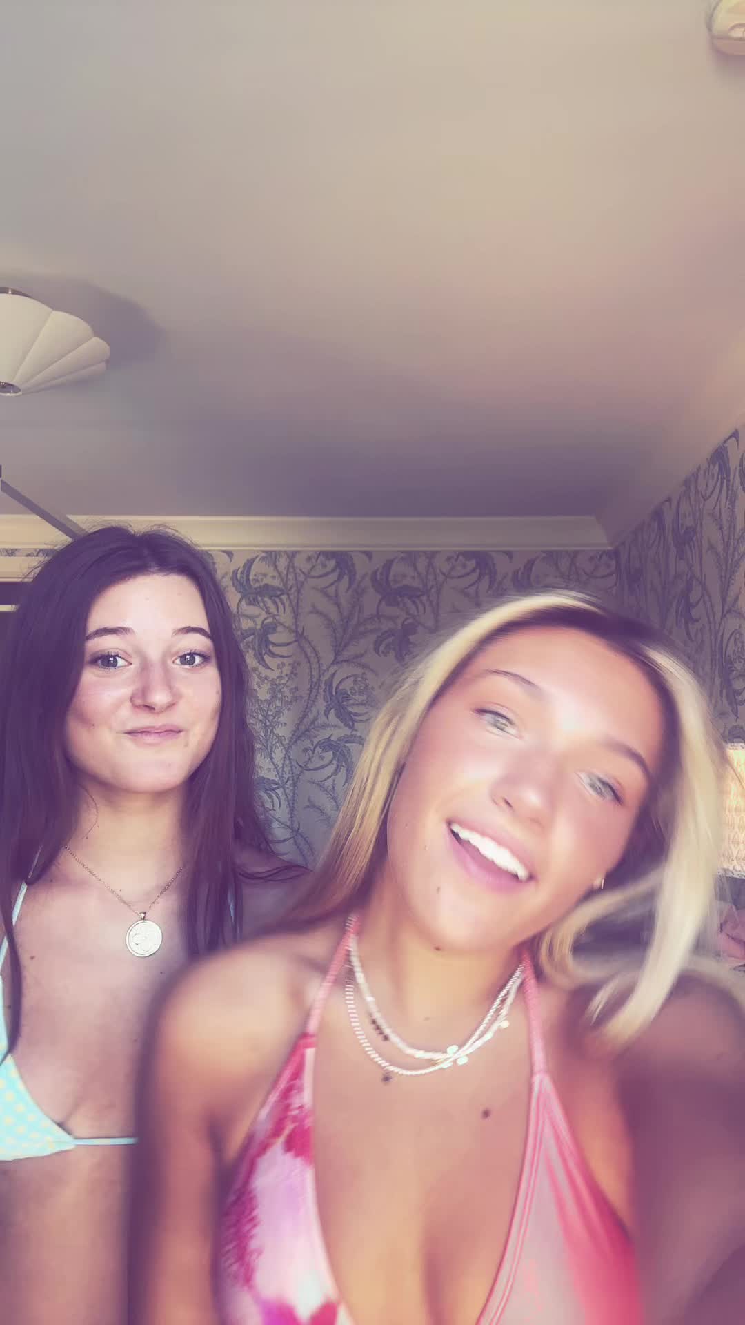 @emma 🕺🙈😝💗