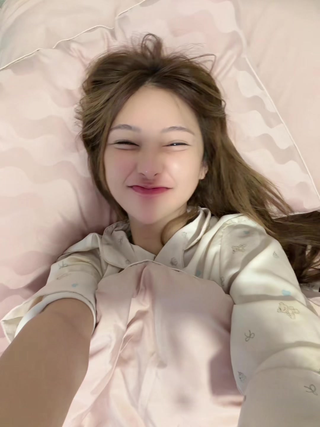 @ออมที่แปลว่าออมออม(◕‿◕✿)