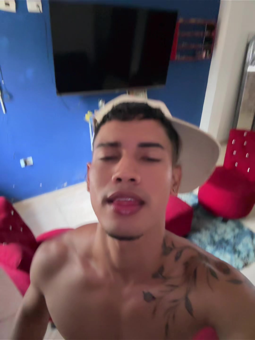 @Julio Acuña