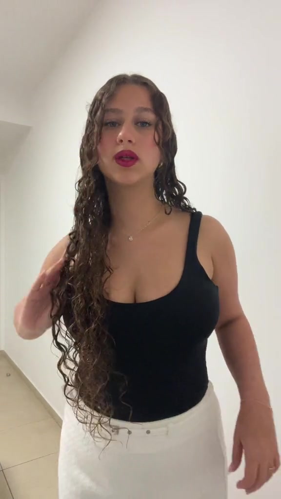 @Lia__raina