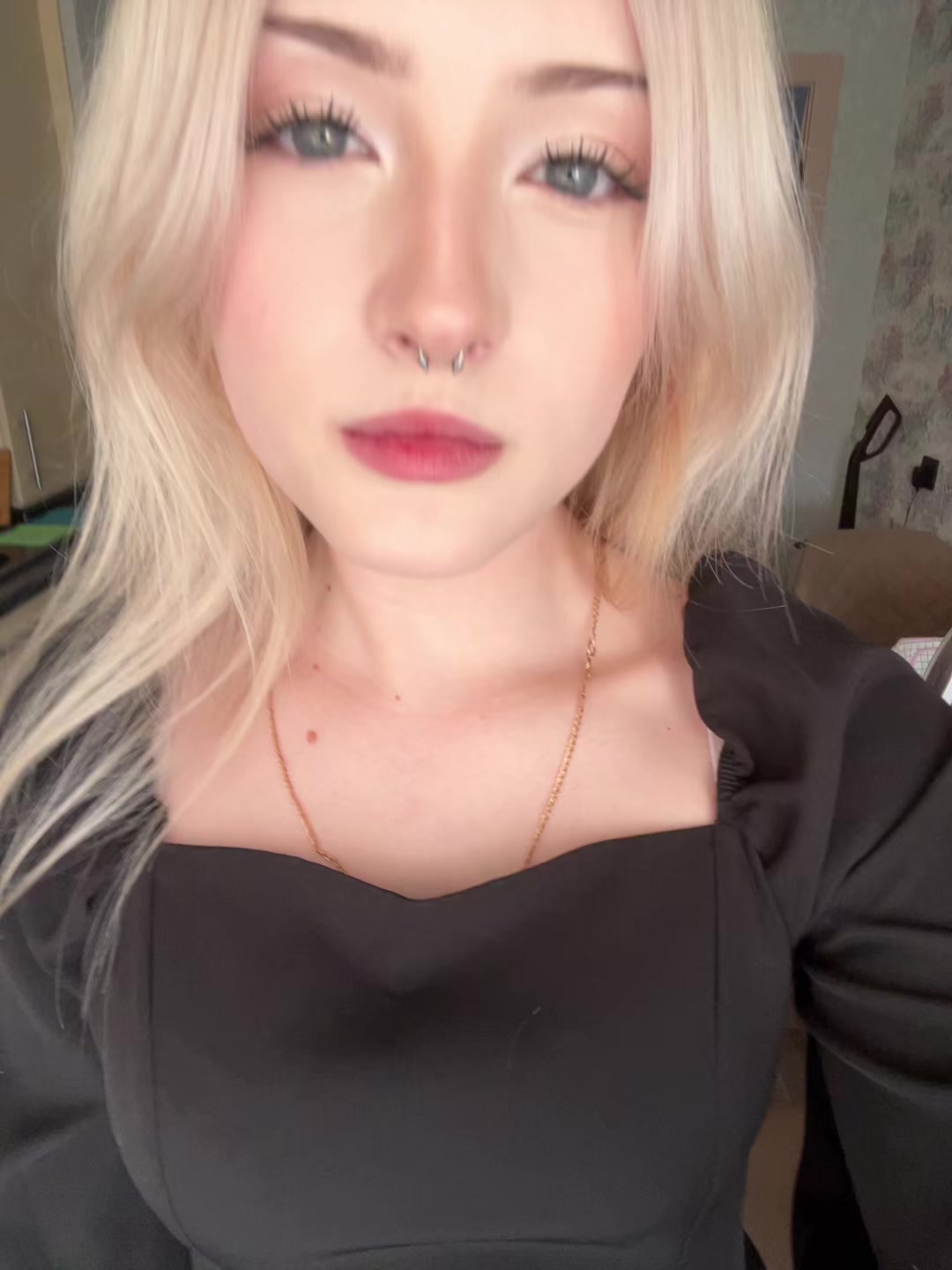 @★