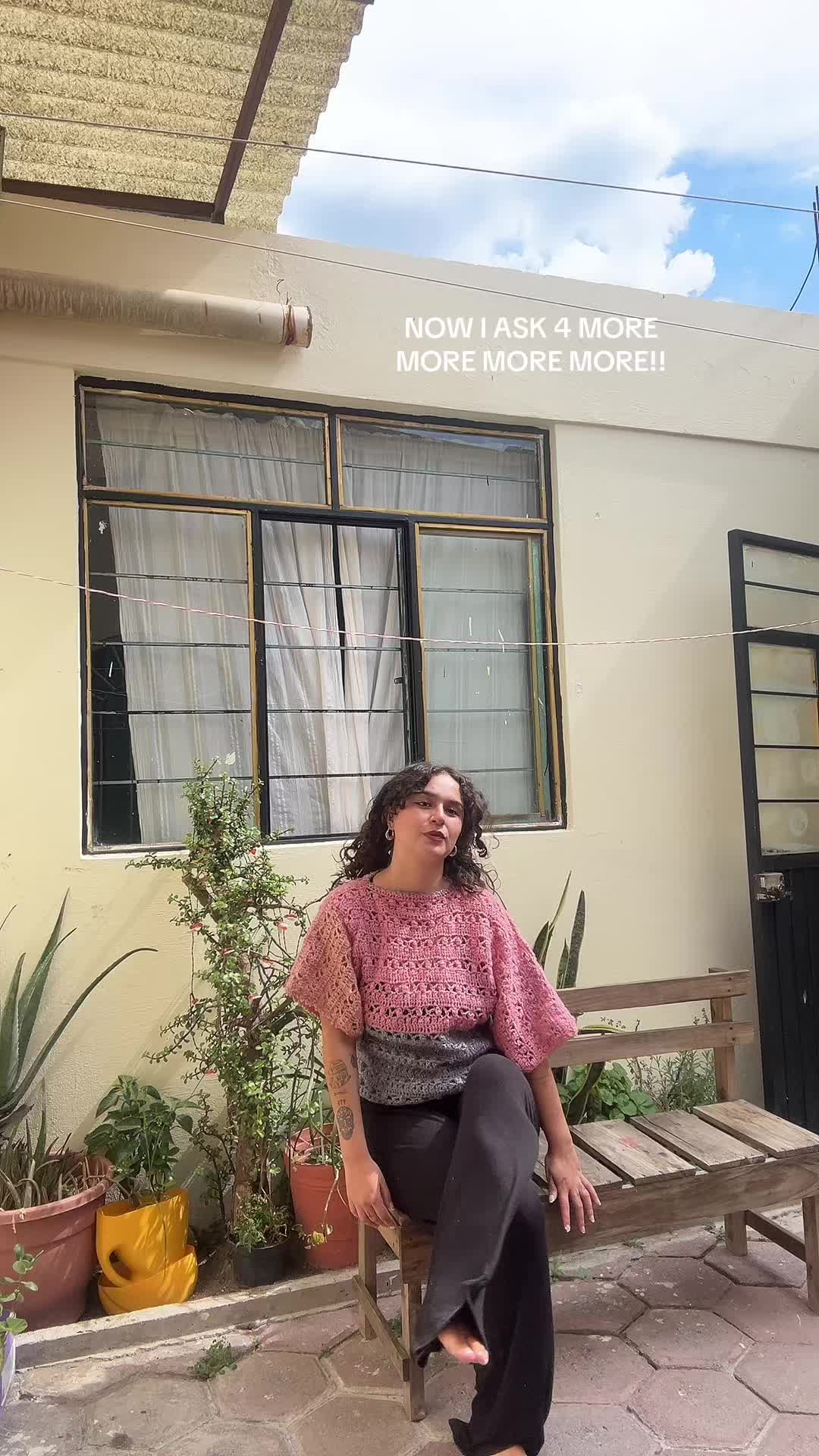 @julihoophoe
