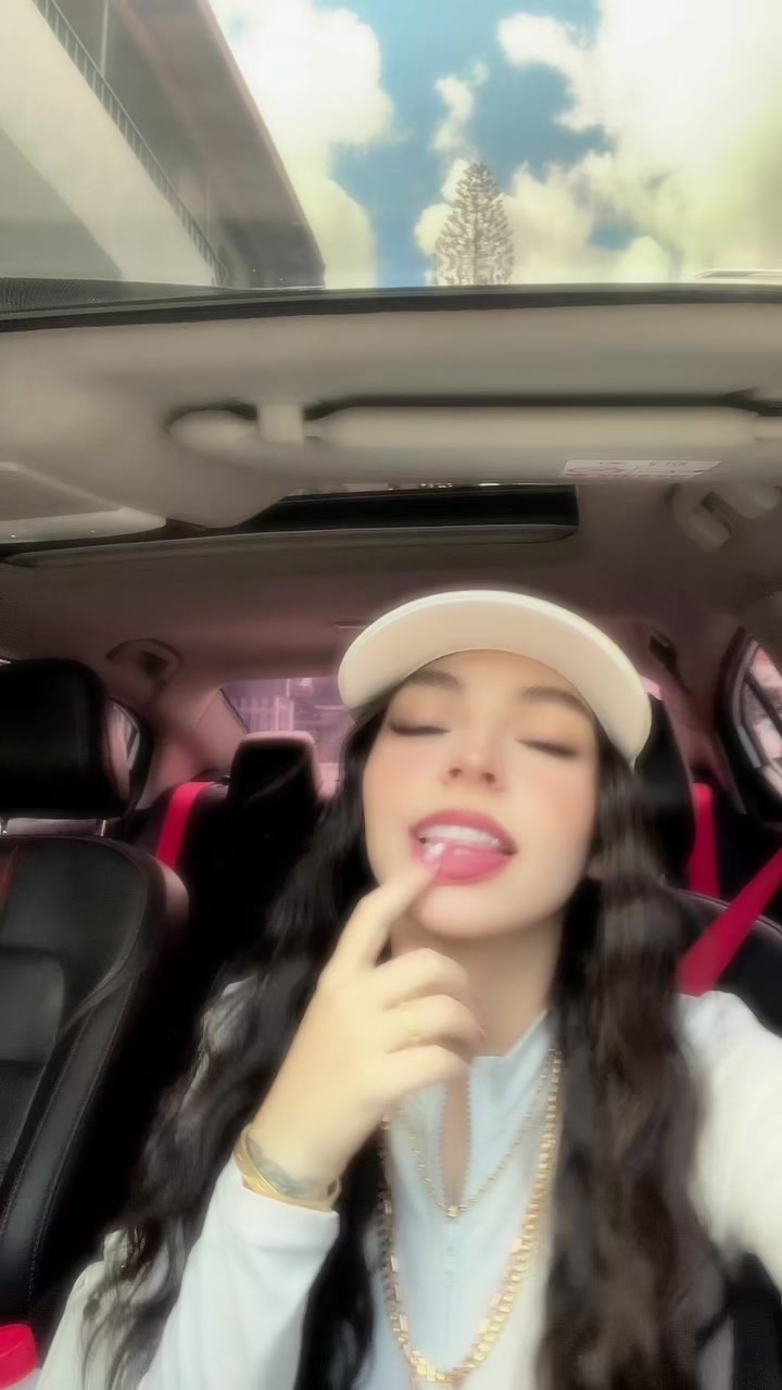 @karenmarrugovs