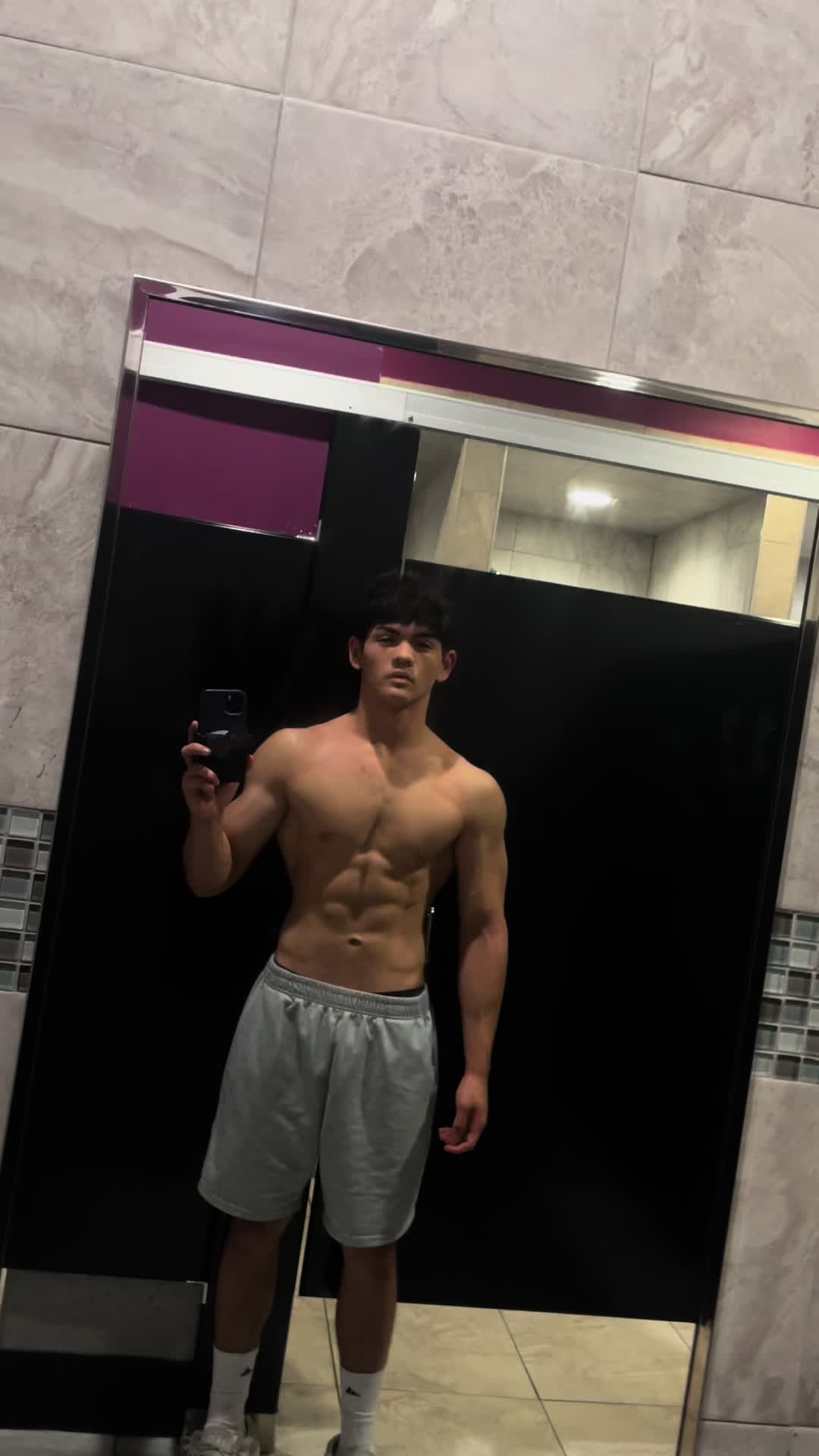 @LTRLogan😼