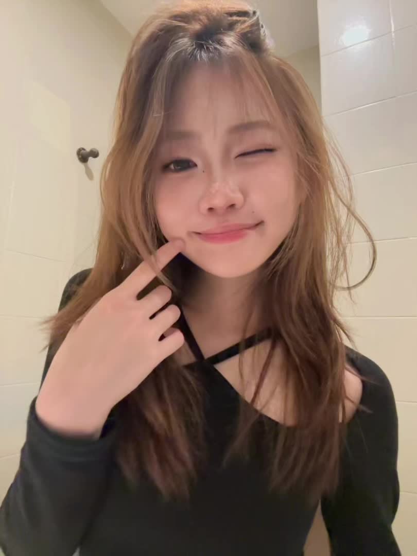 @chloe