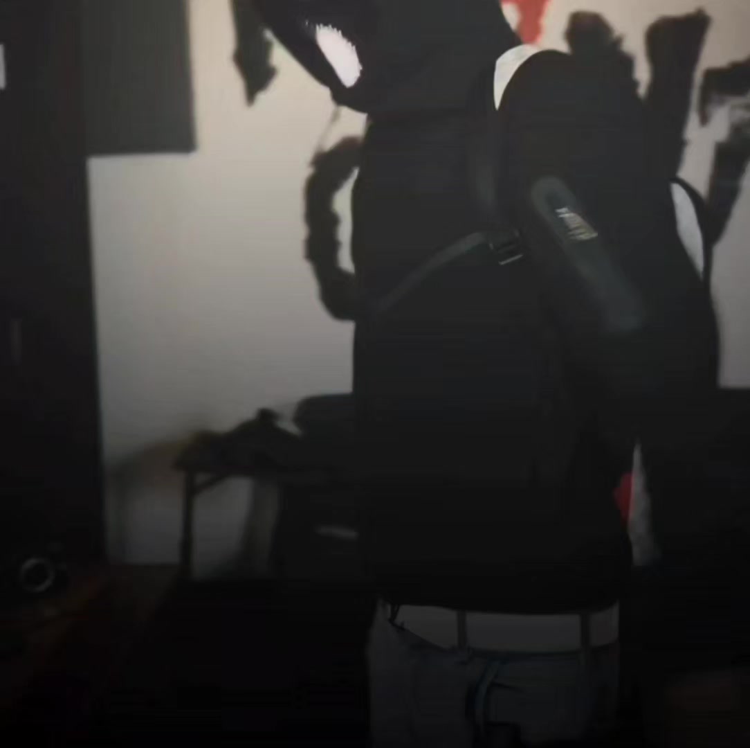 @𝟦𝓇𝓀