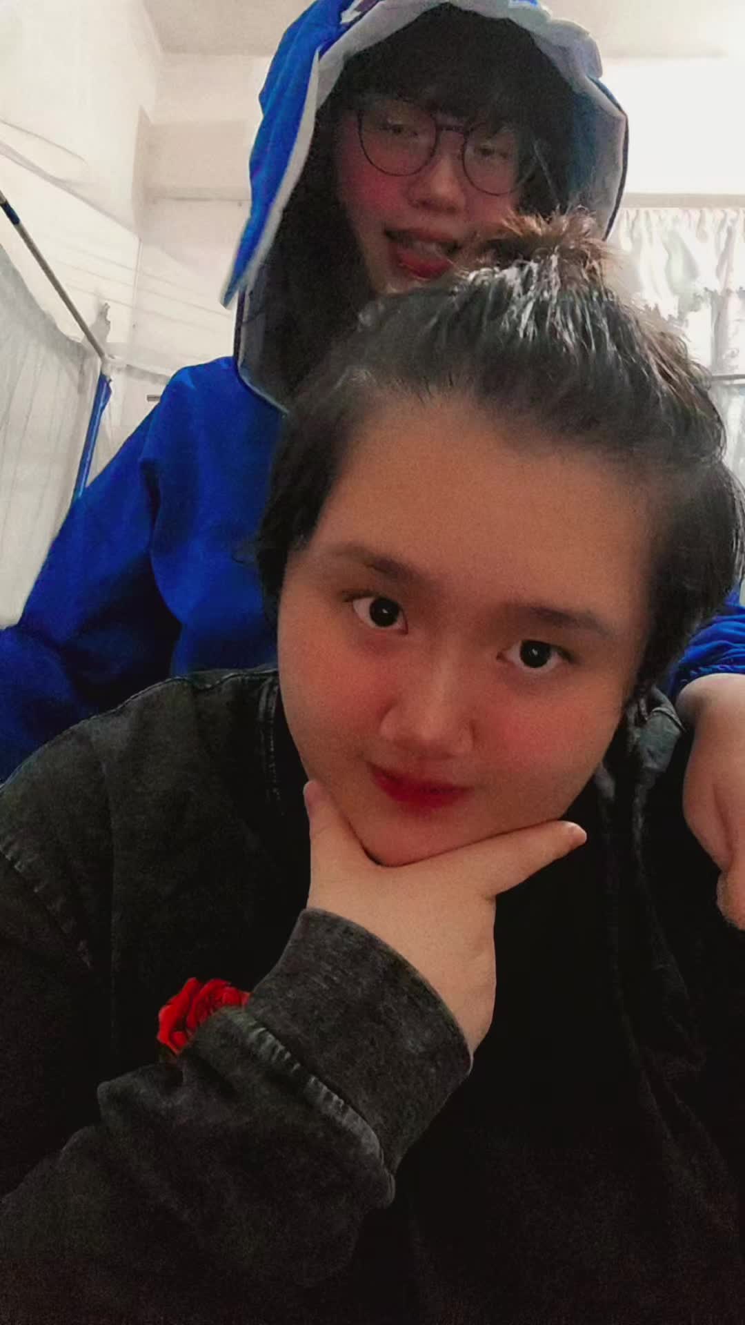 @卑南🌈默默🍎