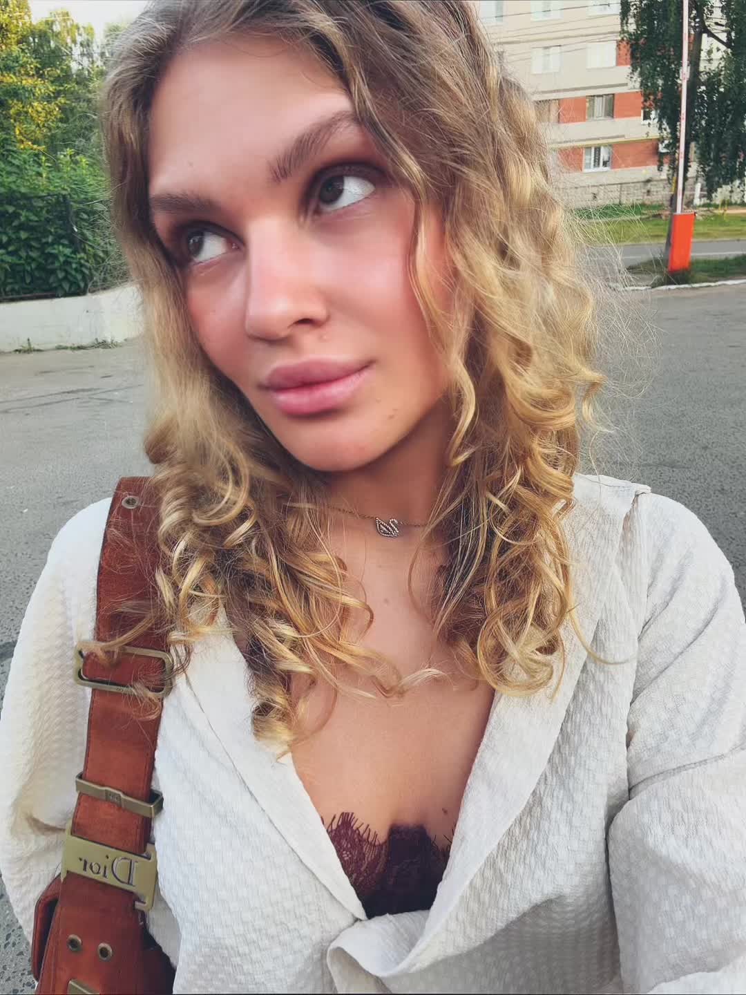 @__superbly__