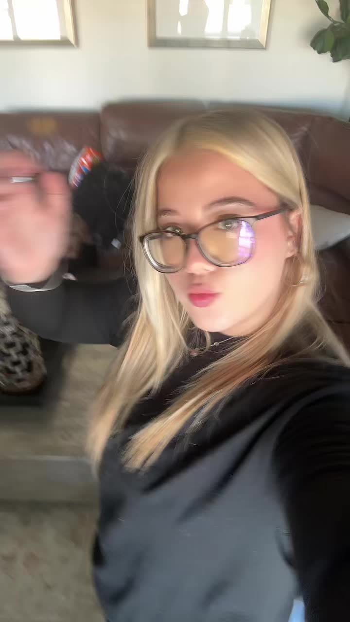 @💆🏼&zwj;♀️