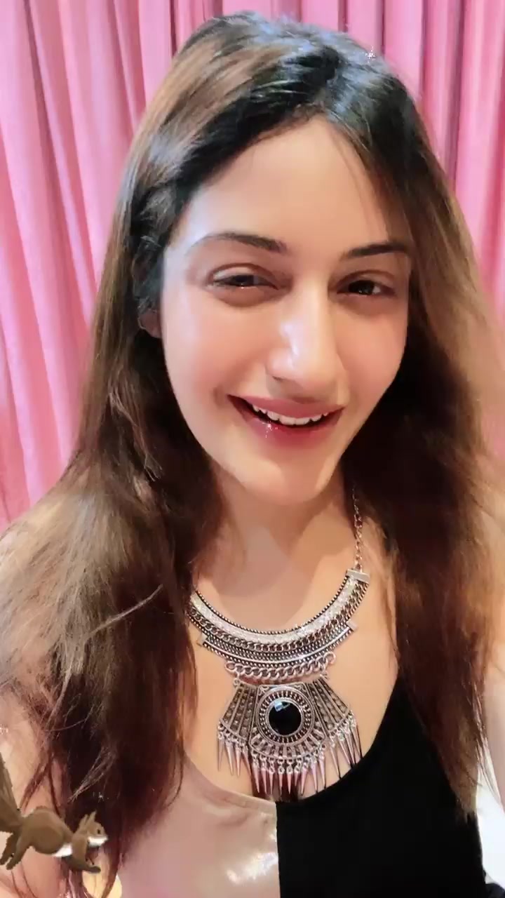 @🍂Surbhi Chandna🍂