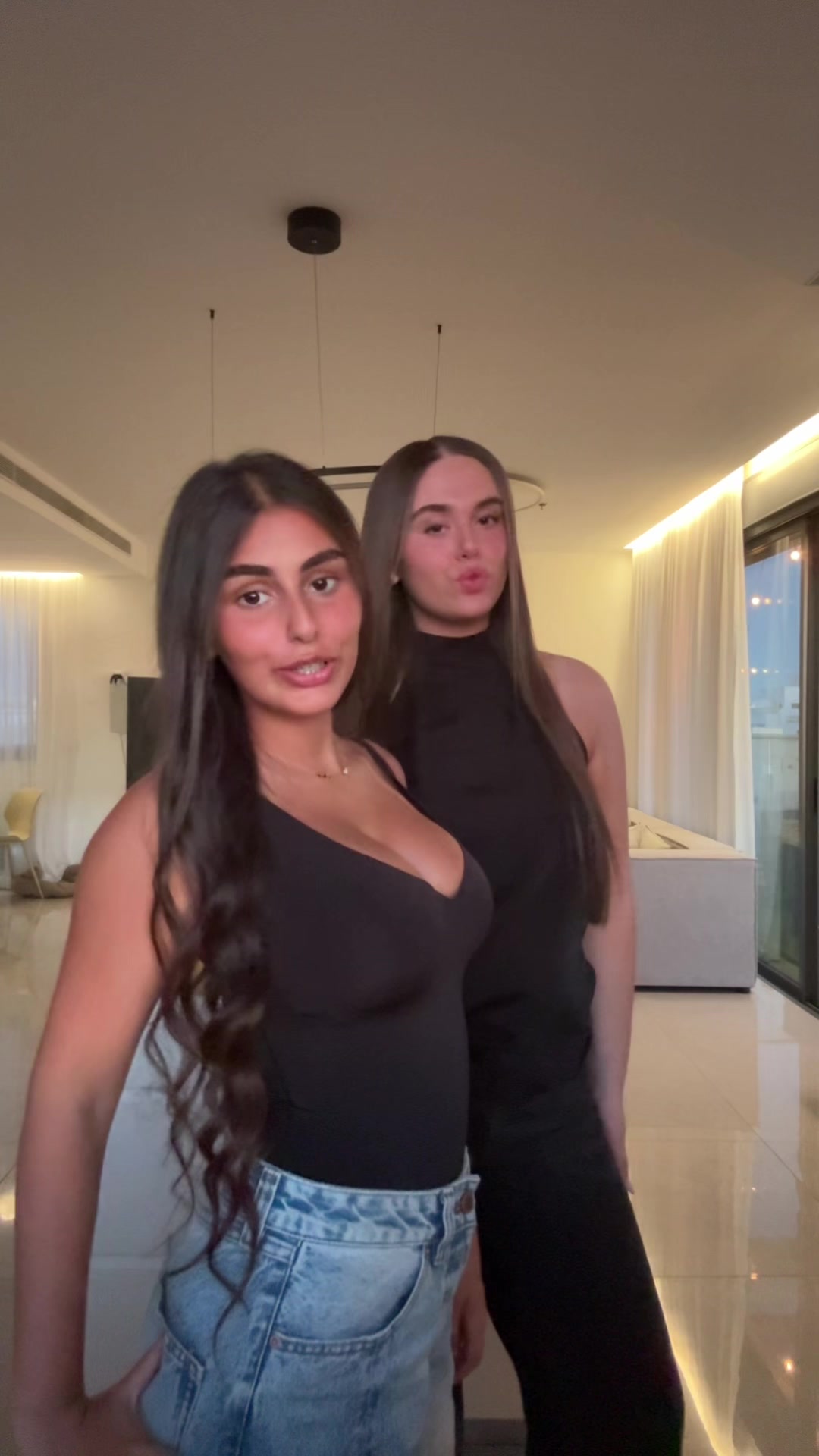 @AVIV