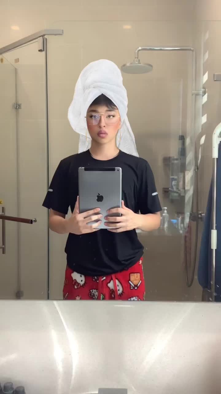 @Nam Ipad Kid 📱