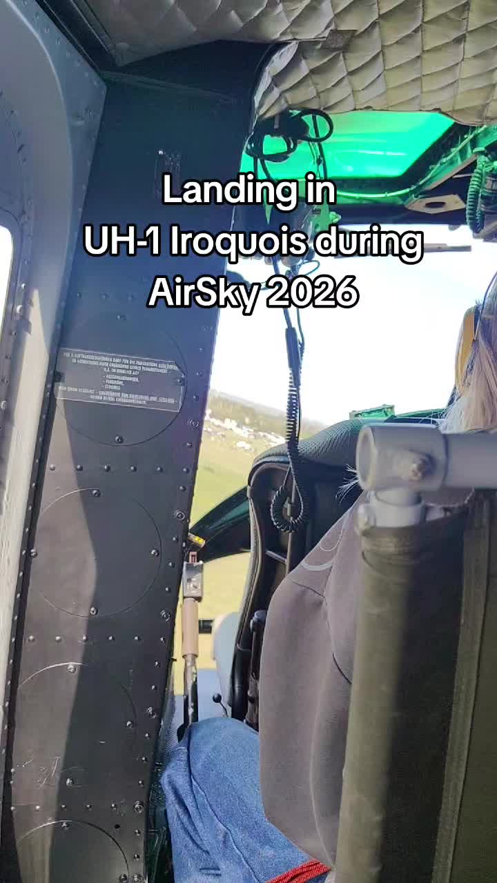@🛫( T_T)