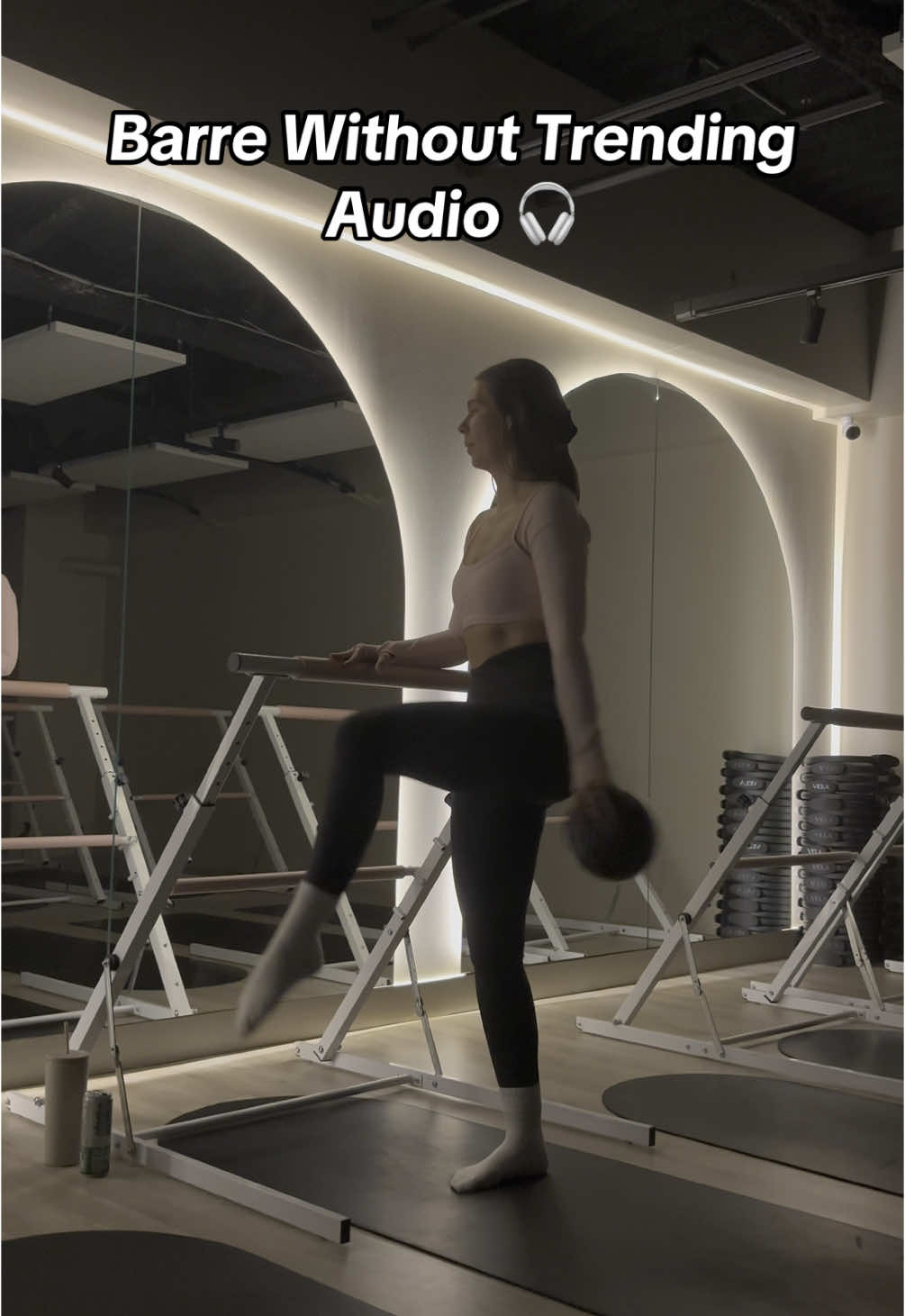 @Monica | Barre