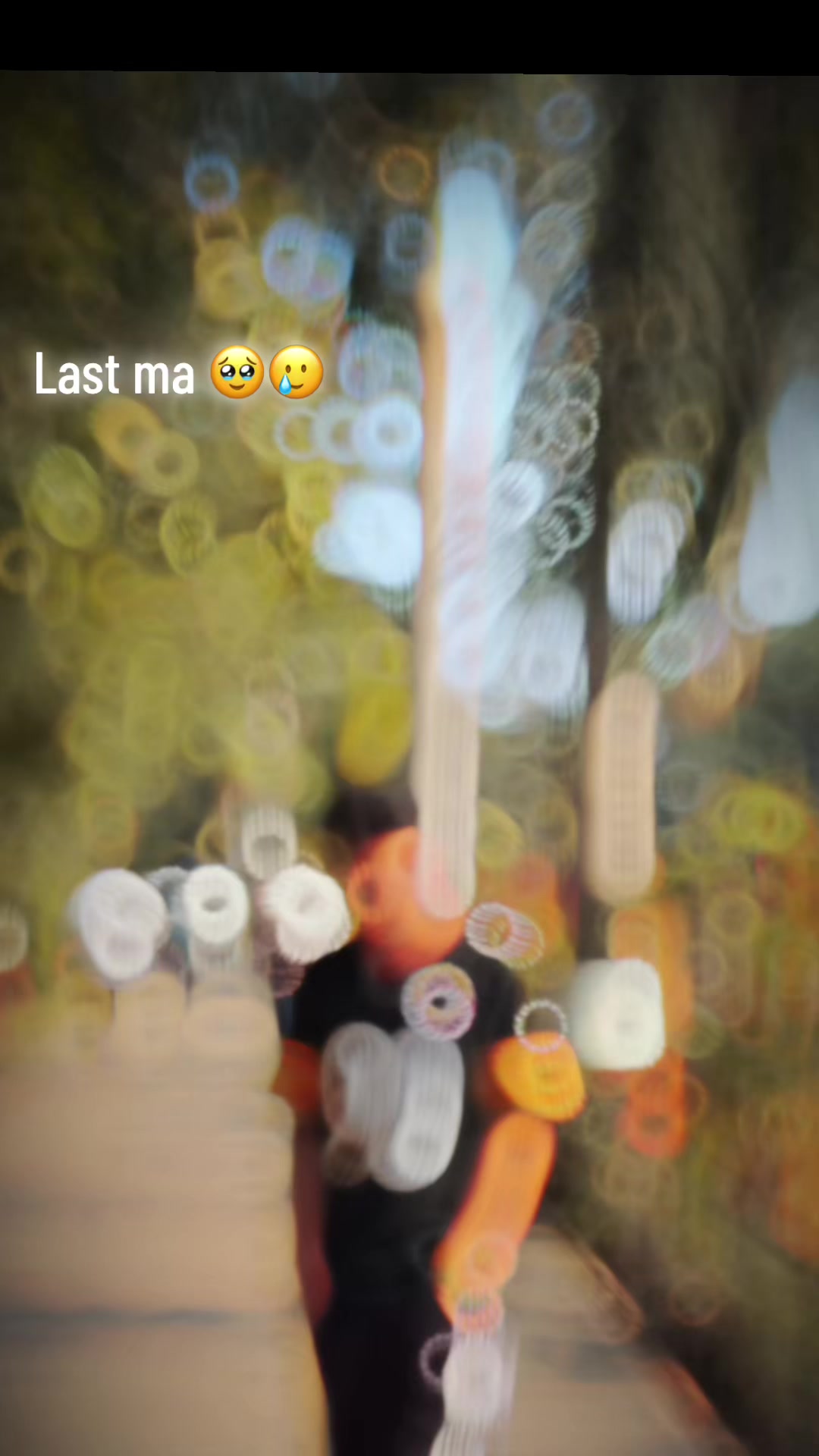 @Ashok🍁🌚