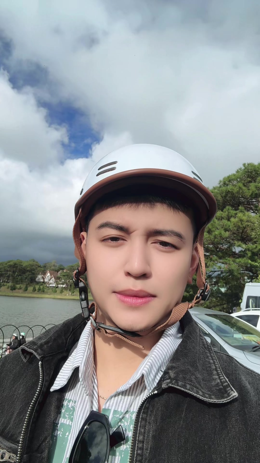 @🇻🇳Ch&uacute; B&eacute; B&aacute;n Xe🇻🇳