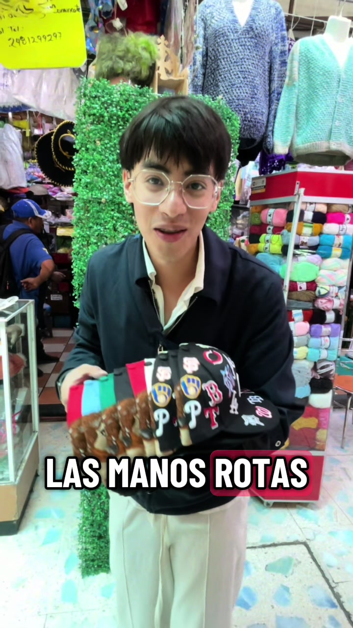 @MomosCaps