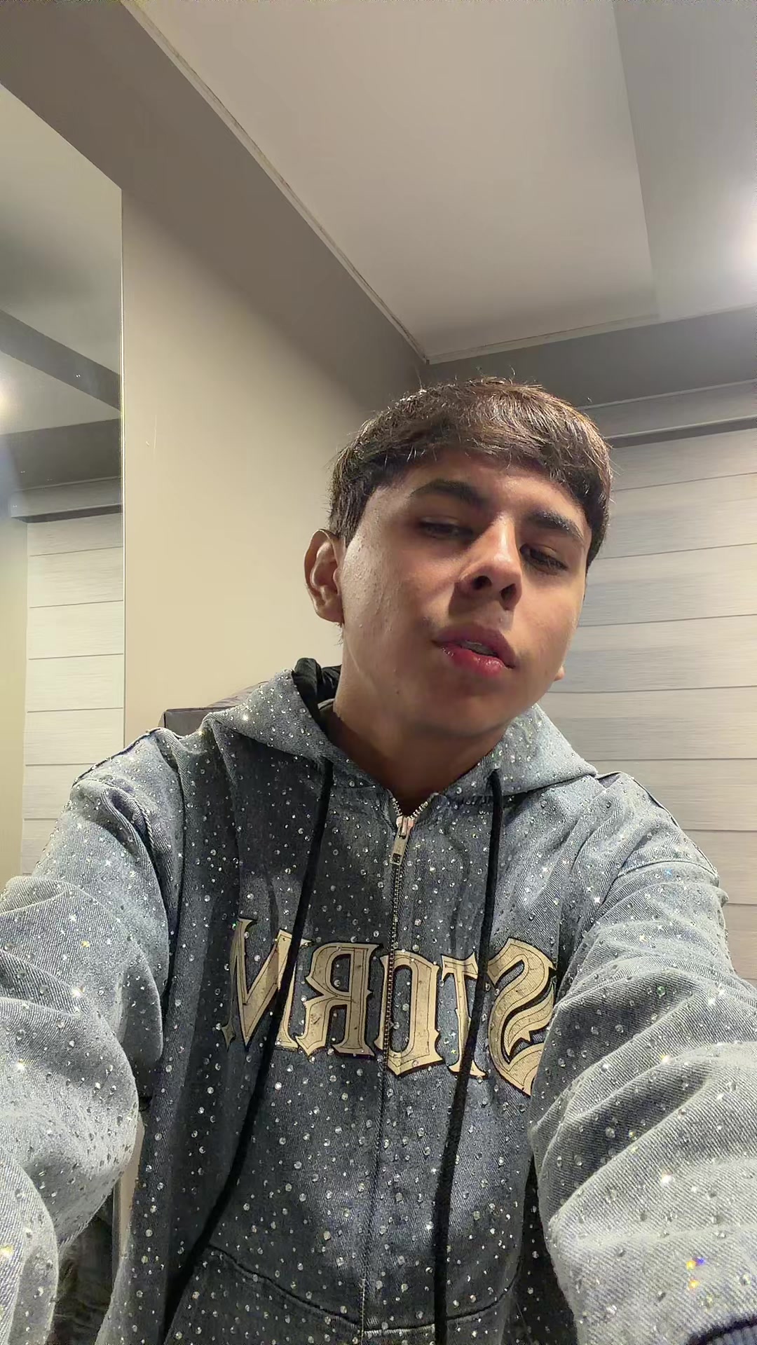 @charlychivas10