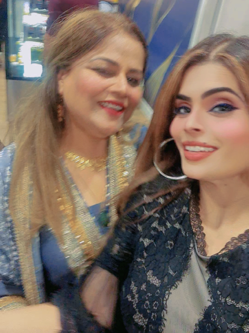 @👑 Fizaa Sanam 👑