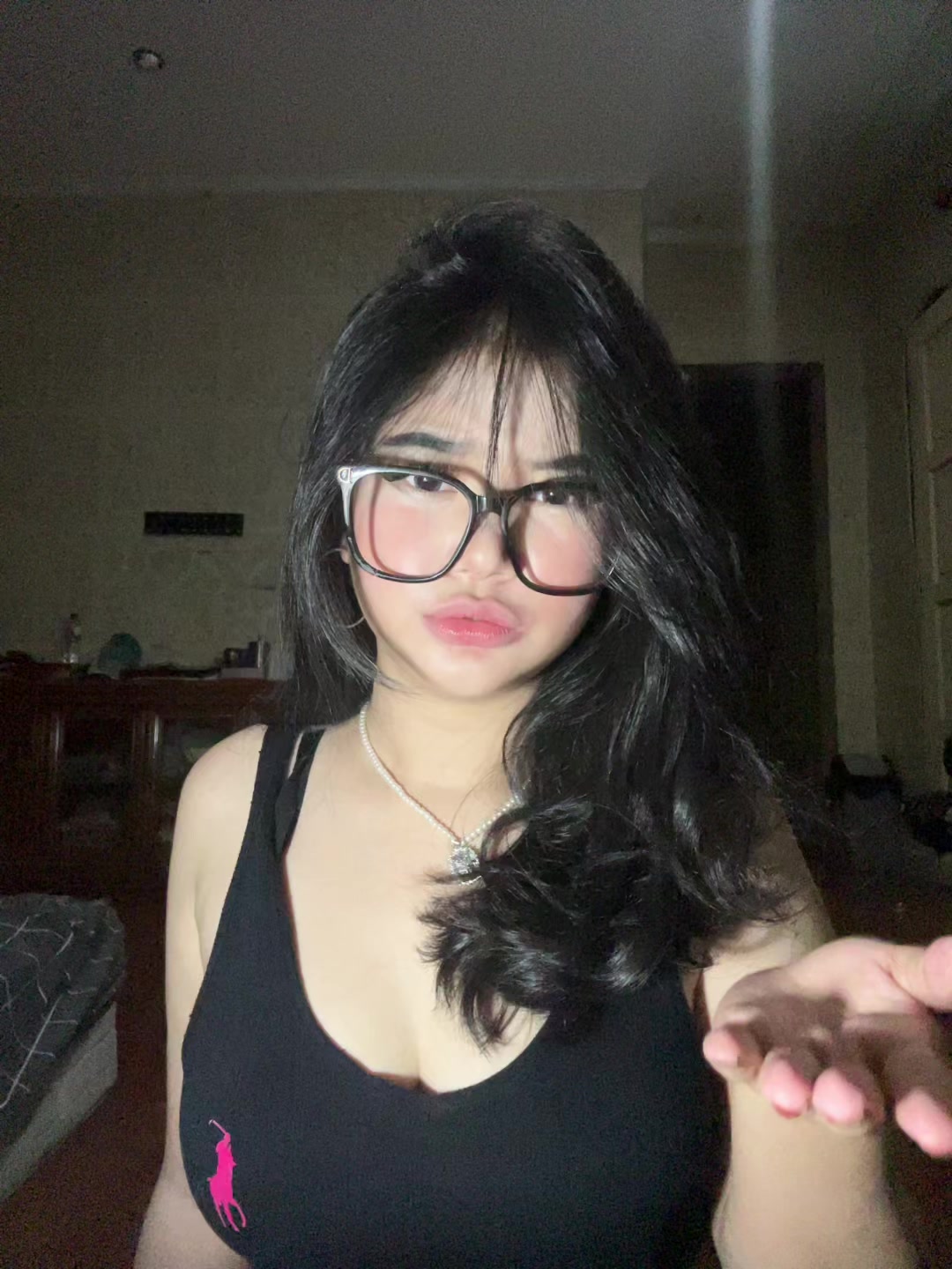@salila gomez