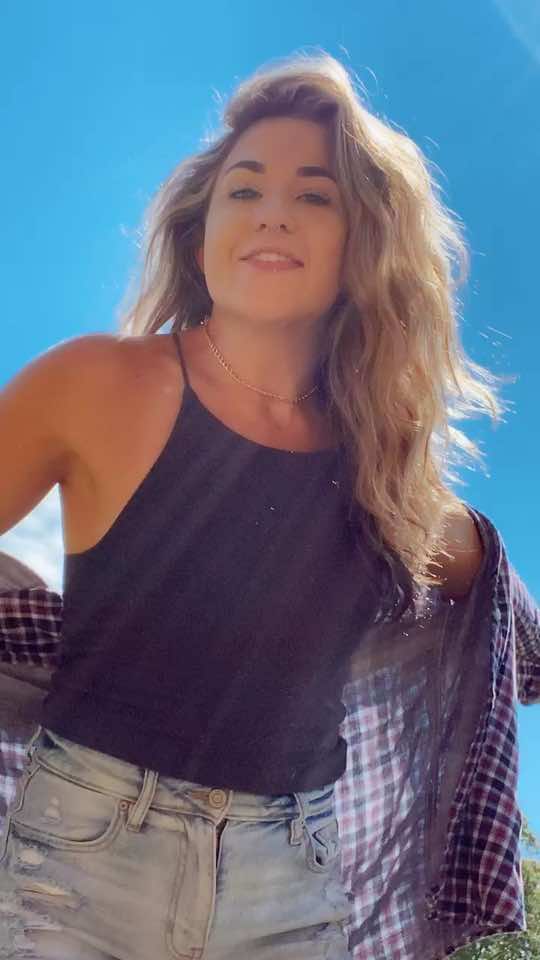 @Sara Viktoria ✨