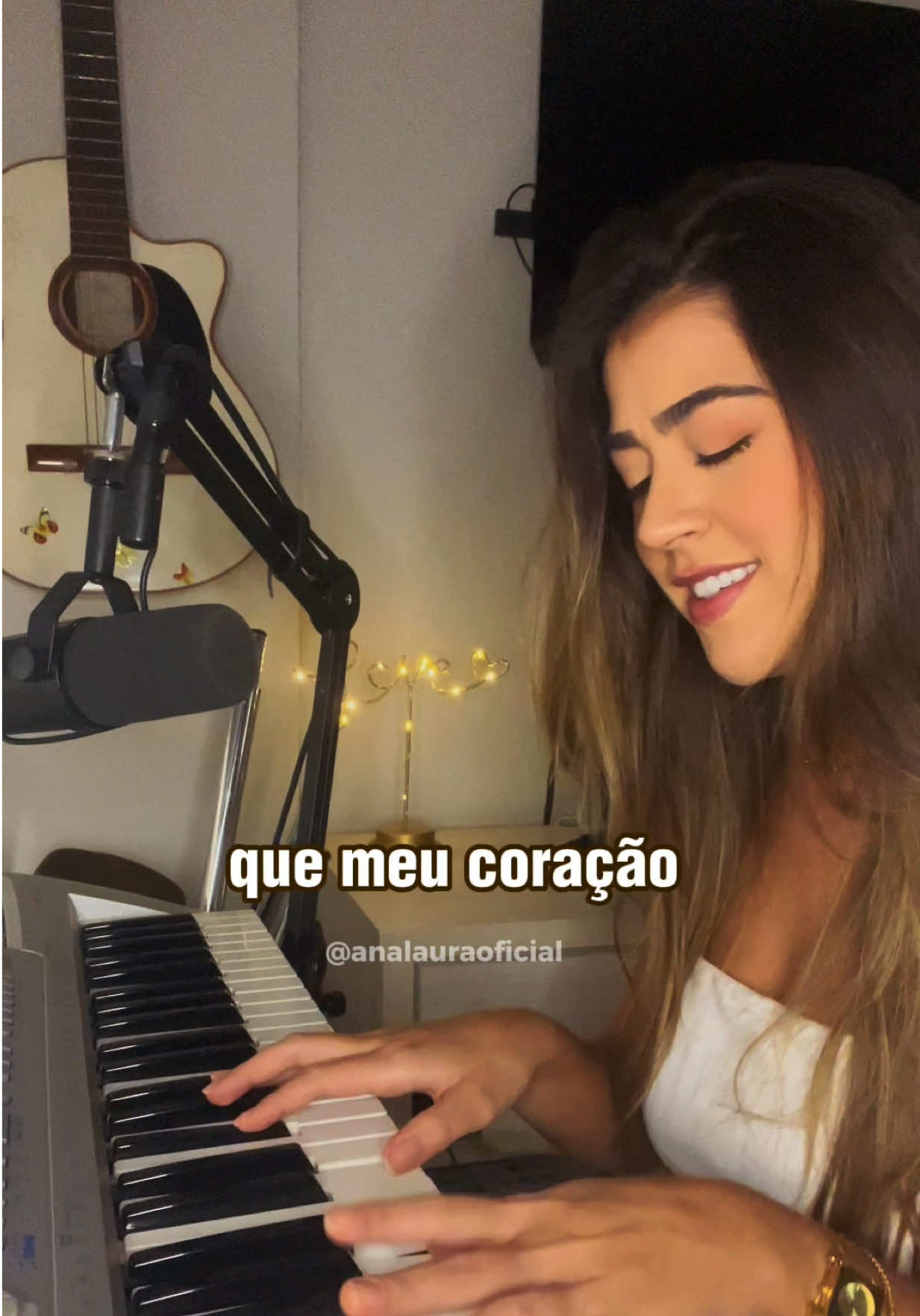@Ana Laura