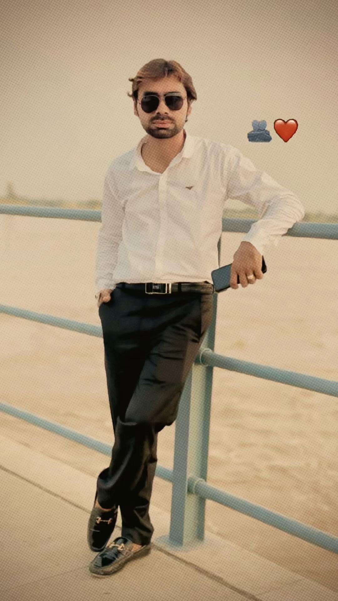 @tiktok.com/@malikaftab965
